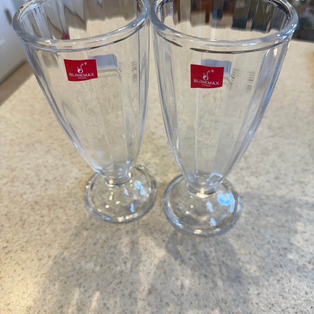 Blinkmax soda fountain glasses, a set of two brand new